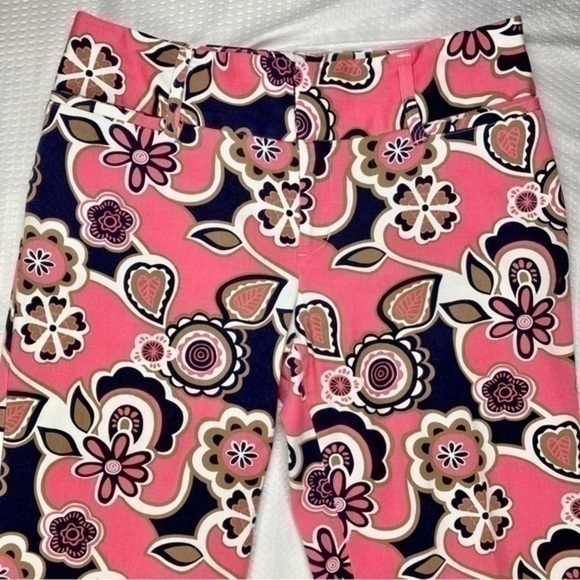 Madison Capri Pants Womens 10 Pink Black Floral Cotton Mid Rise Straight Leg - Picture 2 of 10